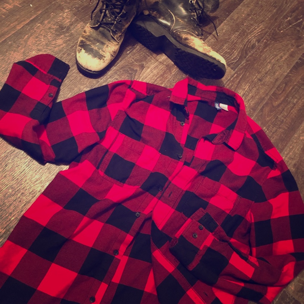 H&M DIVIDED Checkered Flannel! 😎🤙🏼